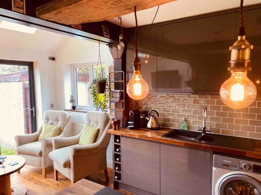 Lovely Semi-Beach 2X Pubs -5 Min Walk-Pets Welcome-Parking-Garden Scalby  外观 照片