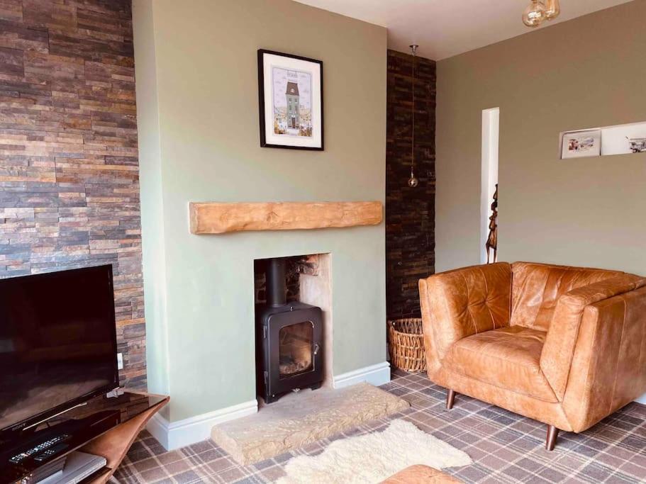 Lovely Semi-Beach 2X Pubs -5 Min Walk-Pets Welcome-Parking-Garden Scalby  外观 照片
